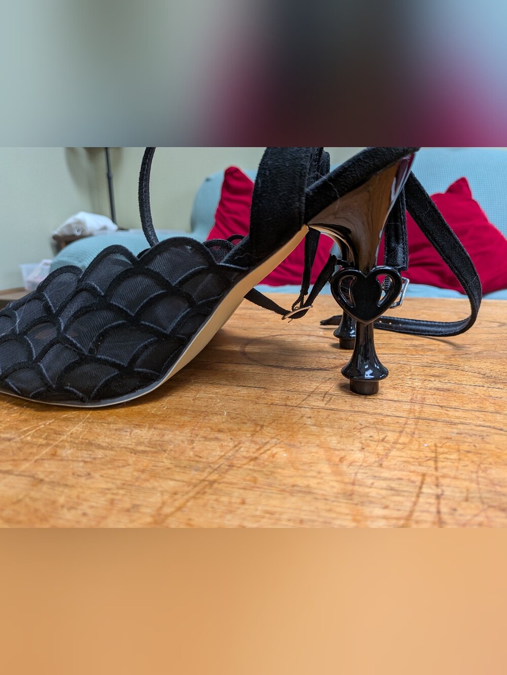 Black Heart-Accent Women's Heels